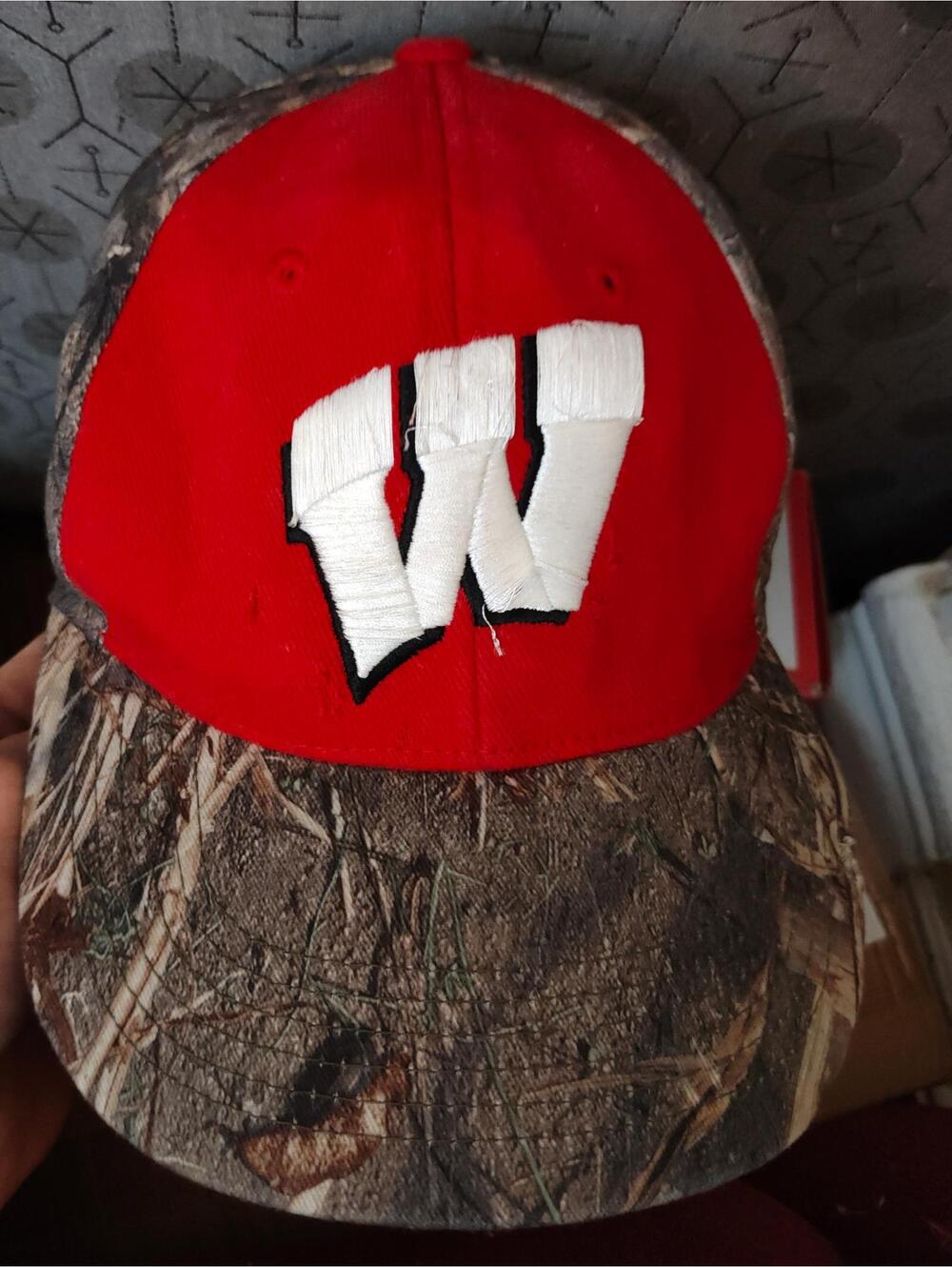 NCAA official camo Wisconsin Badgers cap/hat adjustable